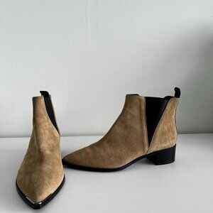 Acne Jensen Boots - tan suede Chelsea boot sz 39
